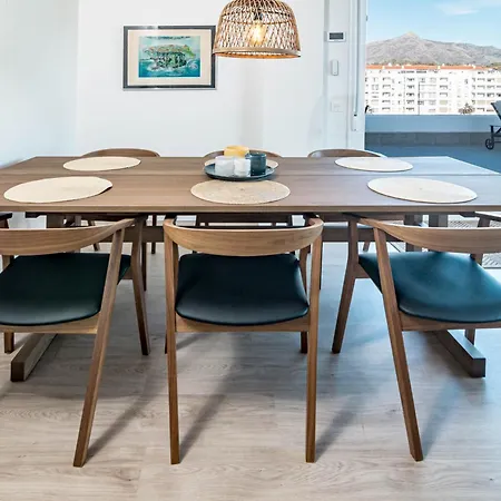 Jg3.6b- Luxury Penthouse With Spacious Balcony *