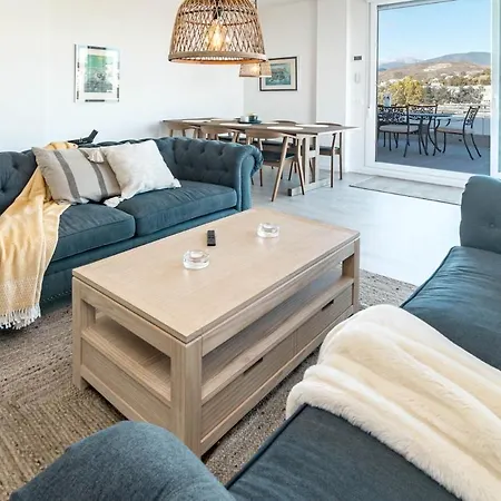 Jg3.6b- Luxury Penthouse With Spacious Balcony *