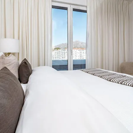 Jg3.6b- Luxury Penthouse With Spacious Balcony דירה *