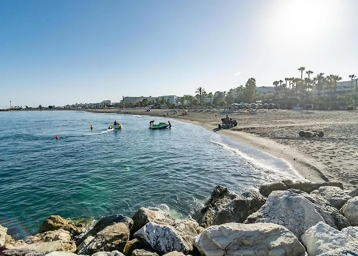 Jg3.6b- Luxury Penthouse With Spacious Balcony